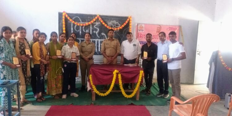 नवनियुक्त प्राचार्य के सानिध्य में हुआ विदाई समारोह