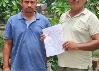 बकेवर में सरकारी चकरोड पर अवैध अतिक्रमण का आरोप, किसानों ने एसडीएम से लगाई गुहार