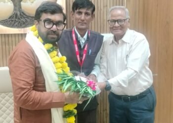 समिति ने सांसद विवेक ( बंटी ) साहू का अभिनन्दन किया