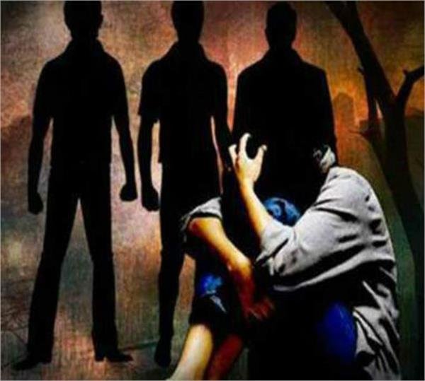 गैंगरेप करने वाले आरोपियों को पोपू की मां 65 वर्षीय दिलबरी की अहम भूमिका रही