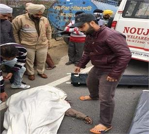 गोनियाना रोड पर आदर्श नगर निकट ईंटों से भरी ट्रैक्टर-ट्राली ने 1 राहगीर को अपनी चपेट में लिया