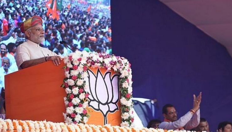 गुजरात चुनाव के पहले चरण के प्रचार के आखिरी दिन कांग्रेस के नेता मणिशंकर अय्यर ने प्रधानमंत्री नरेंद्र मोदी को लेकर एक विवादित बयान दिया