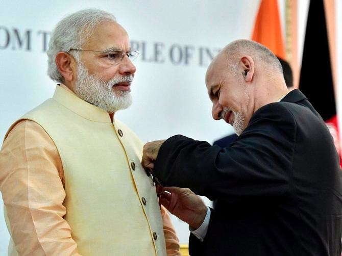 काबुल हमलों से नाराज अफगान प्रेसिडेंट ने मोदी से की बात