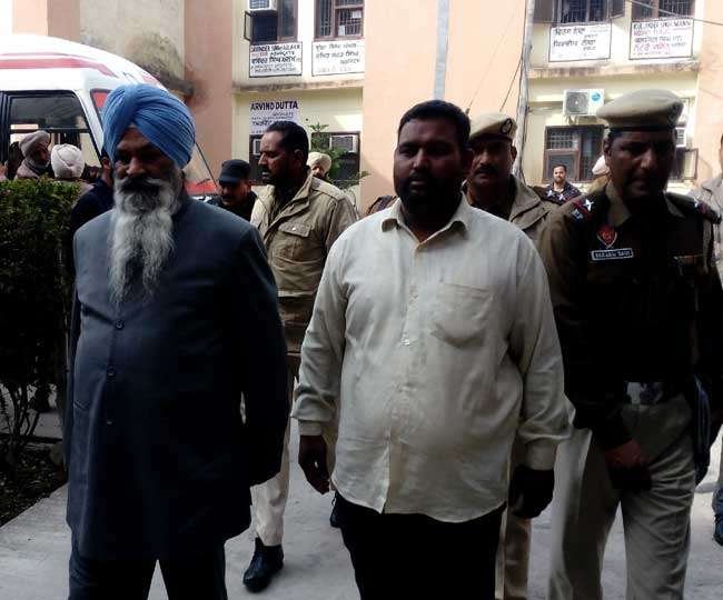 पूर्व अकाली मंत्री सुच्‍चा सिंह लंगाह को दुष्‍कर्म मामले में मिली राहत