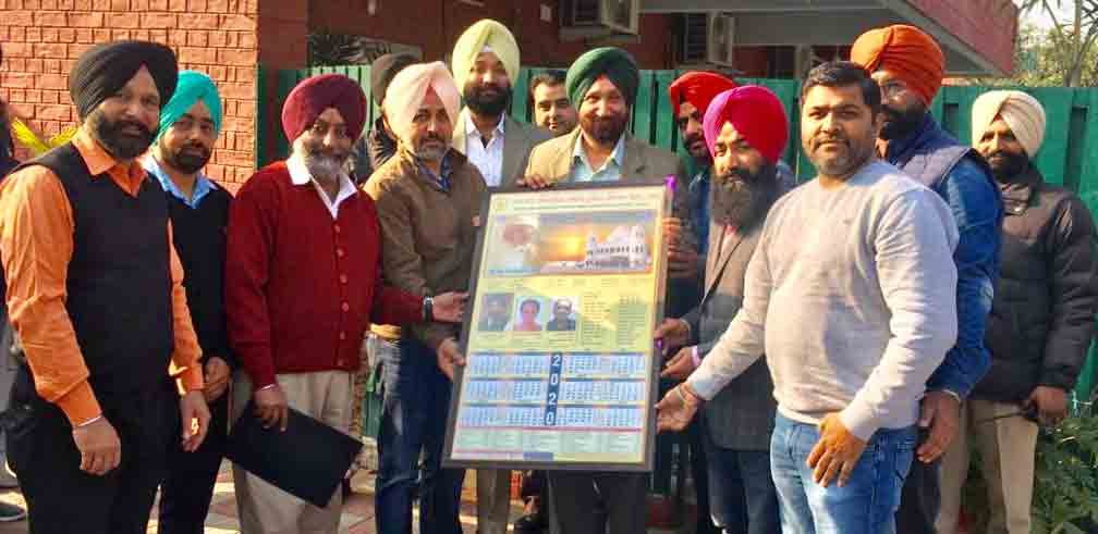 ਸਹਿਕਾਰਤਾ ਮੰਤਰੀ ਰੰਧਾਵਾ ਵੱਲੋਂ ਸ੍ਰੀ ਗੁਰੂ ਨਾਨਕ ਦੇਵ ਜੀ ਦੇ 550ਵੇਂ ਪ੍ਰਕਾਸ਼ ਪੁਰਬ ਨੂੰ ਸਮਰਪਿਤ ਕੈਲੰਡਰ ਰਿਲੀਜ਼