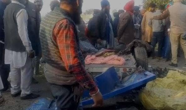 ਪੰਜਾਬ  ਦੇ ਤਰਨਤਾਰਨ ਵਿੱਚ ਧਮਾਕਾ,  ਟ੍ਰਾਲੀ  ਦੇ ਨਾਲ ਉੱਡੇ 15 ਲੋਕਾਂ  ਦੇ ਚੀਥੜੇ