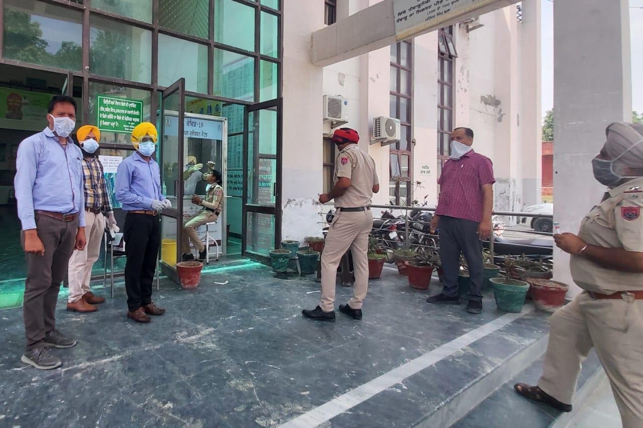 ਮਿਸ਼ਨ ਫਤਿਹ: ਫਲੂ ਕਾਰਨਰ ਤੇ ਰੈਪਿਡ ਰਿਸਪਾਂਸ ਟੀਮਾਂ ਵਲੋਂ ਵਰਤੀ ਜਾ ਰਹੀ ਹੈ ਚੌਕਸੀ : ਡਾ. ਔਲਖ