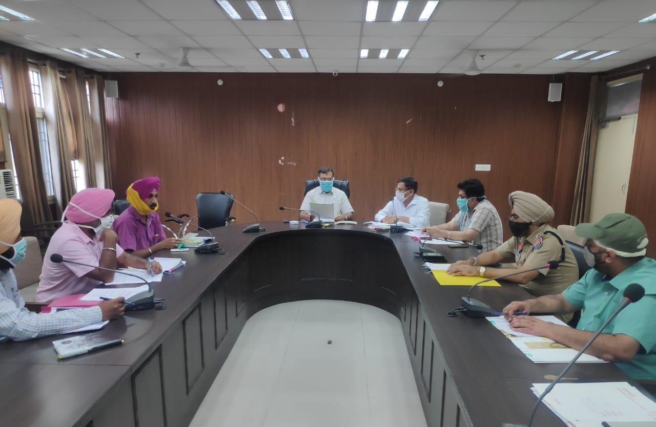 ਪੇਂਡੂ ਵਿਕਾਸ ਤੇ ਪੰਚਾਇਤੀ ਰਾਜ ਵਿਭਾਗ ਸਣੇ ਵੱਖ ਵੱਖ ਵਿਭਾਗਾਂ ਦੀ ਮੀਟਿੰਗ