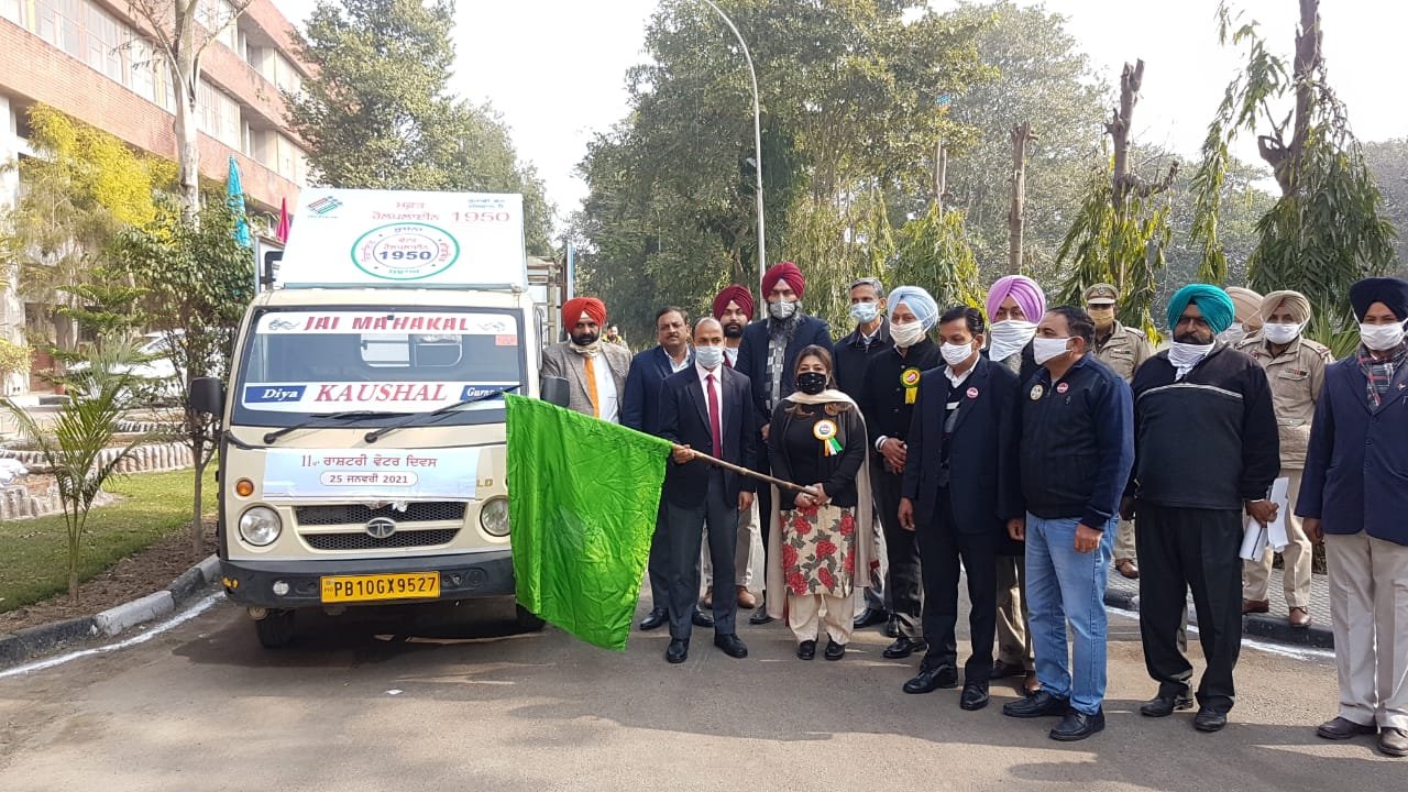 ਹਰੇਕ ਵਿਅਕਤੀ ਆਪਣੇ ਵੋਟ ਦੇ ਹੱਕ ਪ੍ਰਤੀ ਹੋਵੇ ਜਾਗਰੂਕ : ਜ਼ਿਲ੍ਹਾ ਚੋਣ ਅਫ਼ਸਰ