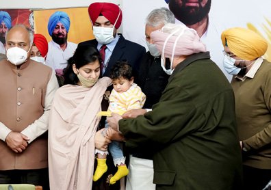 ਮੁੱਖ ਮੰਤਰੀ ਵੱਲੋਂ ਸੂਬੇ ਨੂੰ ਤਰੱਕੀ ਦੀਆਂ ਲੀਹਾਂ ’ਤੇ ਤੋਰਨ ਲਈ ਭਲਾਈ ਸਕੀਮਾਂ ਦੀ ਸ਼ੁਰੂਆਤ