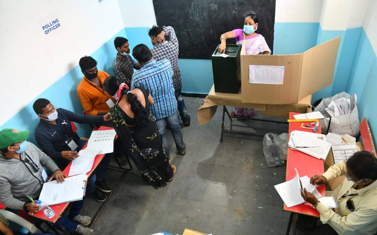 STATE ELECTION COMMISSION ORDERS TO REPOLL IN 3 POLLING BOOTHS ON FEB 16