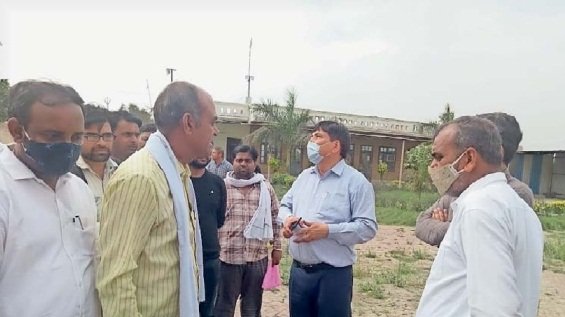 दो मिलों की नीलामी करने पहुंचे अधिकारी, एक पर मिला कोर्ट का स्टे, दूसरे का नहीं आया कोई खरीदार