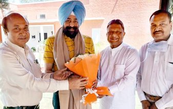 संगरूर इंडस्ट्री चैंबर ने आईपीएस बनने पर मनदीप सिद्धू को किया सम्मानित