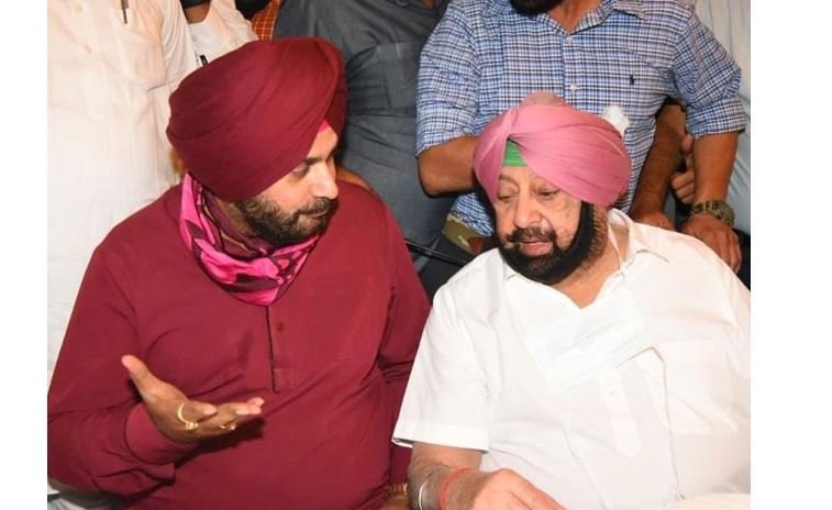 राजनीति ; कैप्टन- सिद्धू आए पास, इकट्ठे पी चाय, विरोधीयों को आए पसीने …