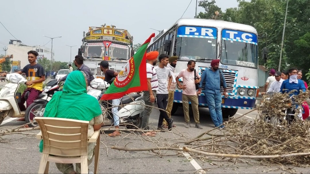 ਪਟਿਆਲਾ ਚ 2 ਥਾਵਾਂ ਤੇ ਕ੍ਰਾਂਤੀਕਾਰੀ ਕਿਸਾਨ ਯੂਨੀਅਨ ਨੇ ਕੀਤਾ ਰੋਡ ਜਾਮ