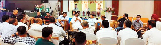 राइस मिलर्स की समस्याओं को जानने के लिए भारत भूषण बिंटा ने संगरूर के राइस मिलर्स से मुलाकात की