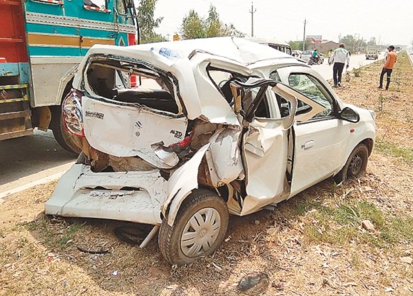 ਭਿਆਨਕ ਟੱਕਰ: 2 ਦੀ ਹੋਈ  ਮੋਤ ਤੇ 2 ਜ਼ਖਮੀ