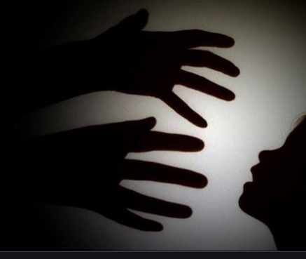 7 ਸਾਲਾ ਮਾਸੂਮ ਪੁੱਤ ਨੂੰ ਦਿੱਤਾ ਜ਼ਹਿਰ, ਕਲਯੁਗੀ ਮਾਂ ਦਾ ਖ਼ੌਫ਼ਨਾਕ ਕਾਰਾ