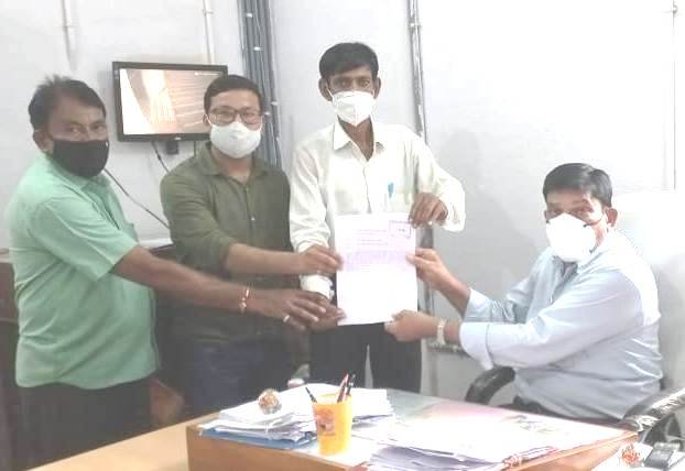 राजस्व अधिकारियों पर आपराधिक प्रकरण दर्ज करने की मांग