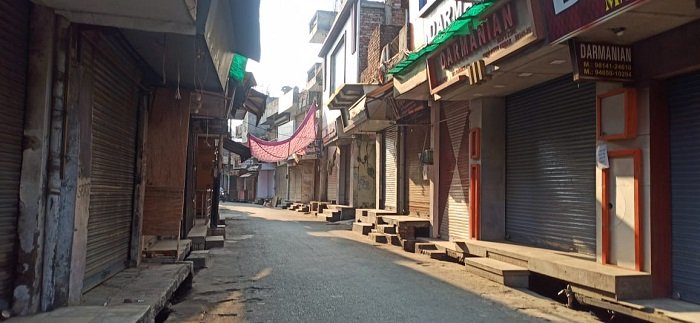 गुरदासपुर भारत बंद का पूर्ण प्रभाव,बाज़ार बंद होने के साथ-साथ सड़की और रेल यातायात भी ठप्प