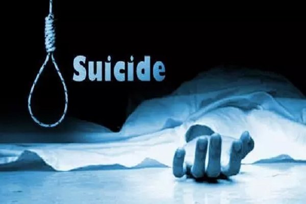 नौजवान व्यक्ति ने फांसी लेके की खुदखुशी