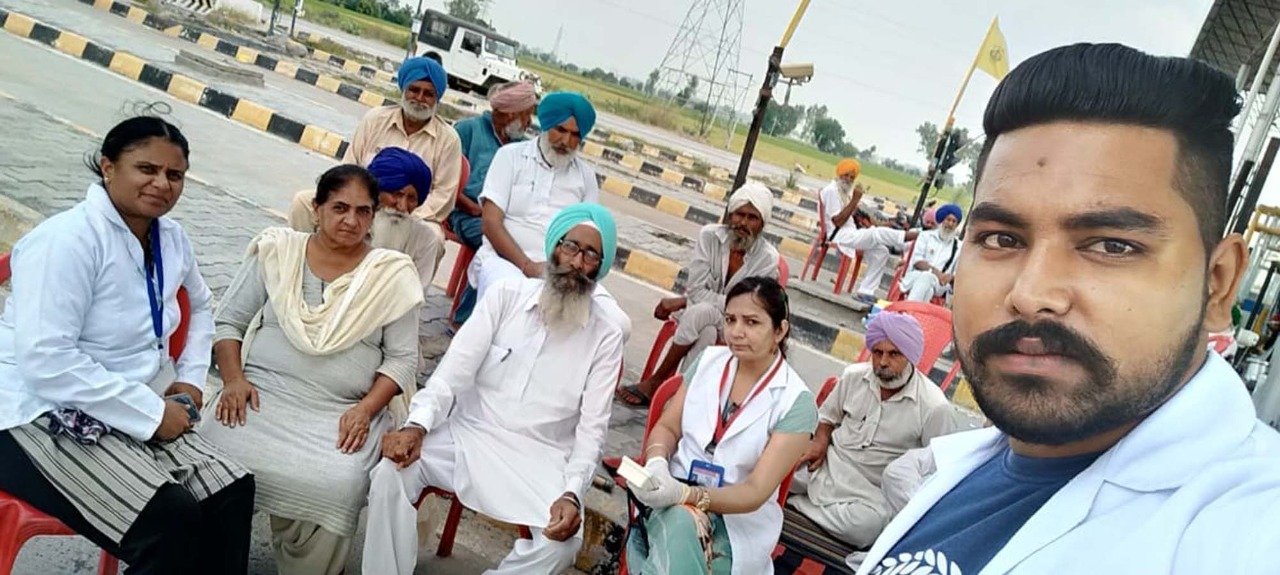 ਕਾਲੇ ਕਾਨੂੰਨਾਂ ਖਿਲਾਫ ਲੜਾਈ ਲੜ ਰਹੇ ਕਿਸਾਨਾਂ ਦੀ ਚੰਗੀ ਸਿਹਤ ਲਈ ਲਗਾਇਆ ਮੈਡੀਕਲ ਕੈਂਪ
