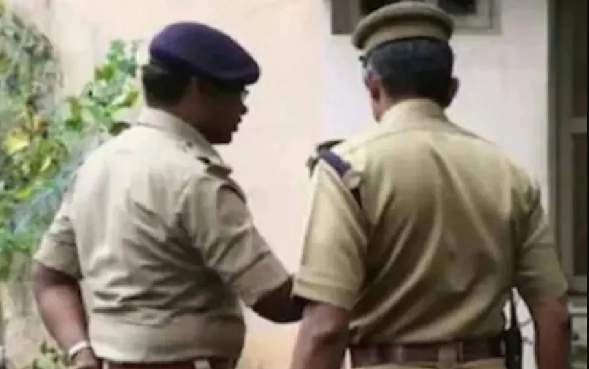 ਥਾਣੇ ‘ਚੋਂ 25 ਲੱਖ ਰੁਪਏ ਚੋਰੀ, ਫਰਾਰ ਹੋਏ ਚੋਰ, 6 ਪੁਲਿਸ ਮੁਲਾਜ਼ਮ ਮੁਅੱਤਲ