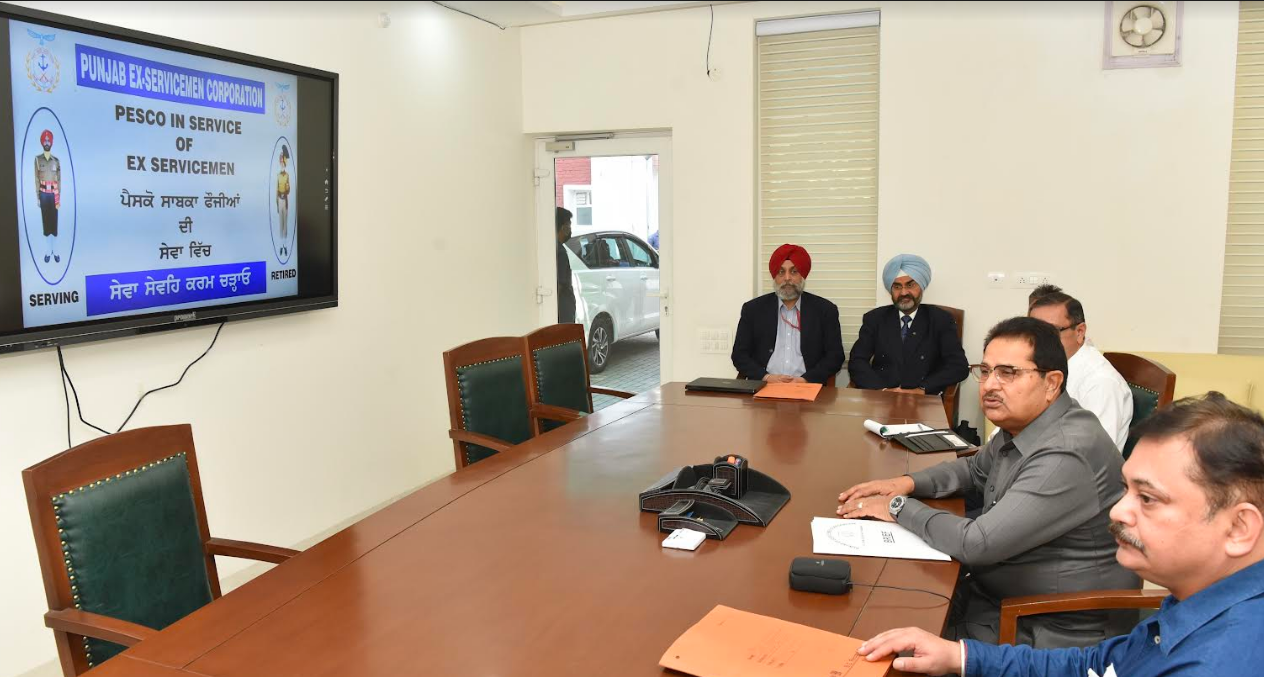 उप मुख्यमंत्री ने की रक्षा सेवाएं कल्याण विभाग के कामकाज की समीक्षा