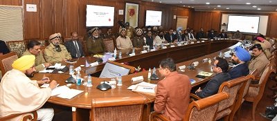 रेत के ग़ैर-कानूनी खनन की जानकारी दो और 25000 रुपए इनाम पाओ ; मुख्यमंत्री द्वारा डिप्टी कमिशनरों को पहलकदमी शुरू करने के आदेश