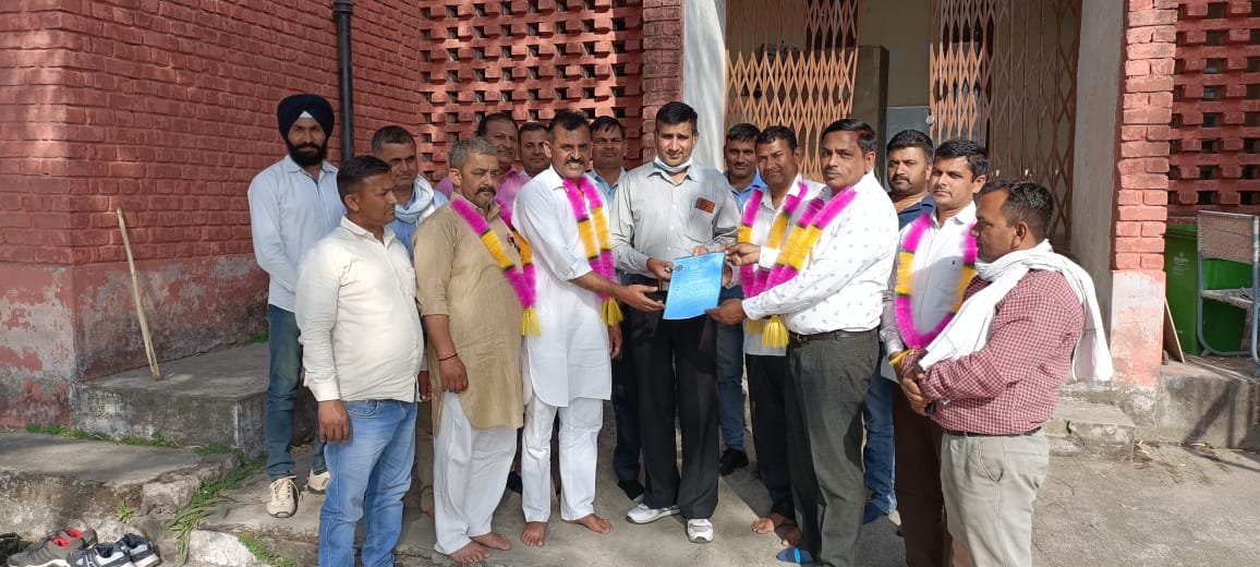 हरियाणा के सभी जिलों के या खण्ड मुख्यालयों पर शिक्षा विभाग की गलत नीतियों के विरोध में क्रमिक अनशन शुरू किया जाए ताकि सरकार को चेतावनी दी जा सके कि हर रोज नए