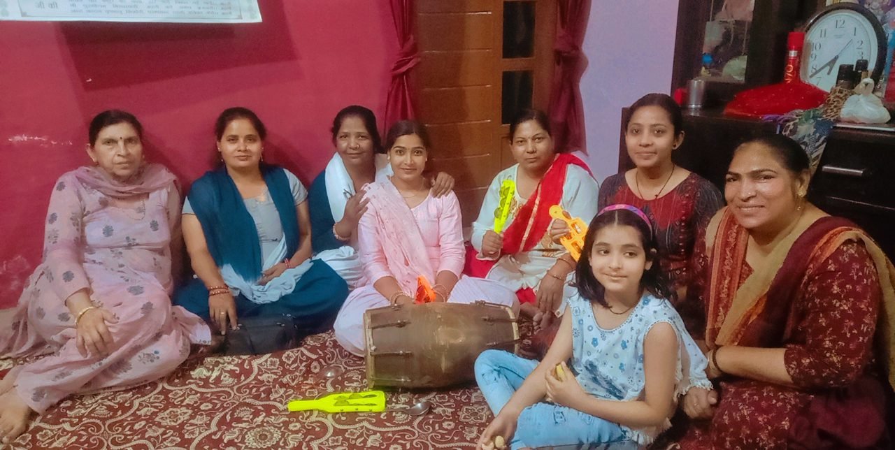 राम कृष्ण निस्वार्थ सेवा मंडल की ओर से शुक्रवार को रामायण का पाठ रखा गया