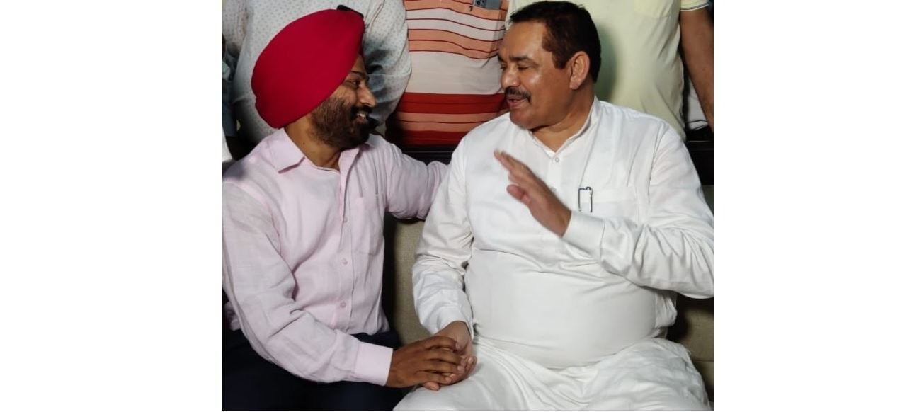 PUNJABI UNIVERSITY OFFICER MET SCHEDULE CASTE COMMISSION CHAIRMAN VIJAY SAMPLA ; DISCRIMINATION IN PROMOTION