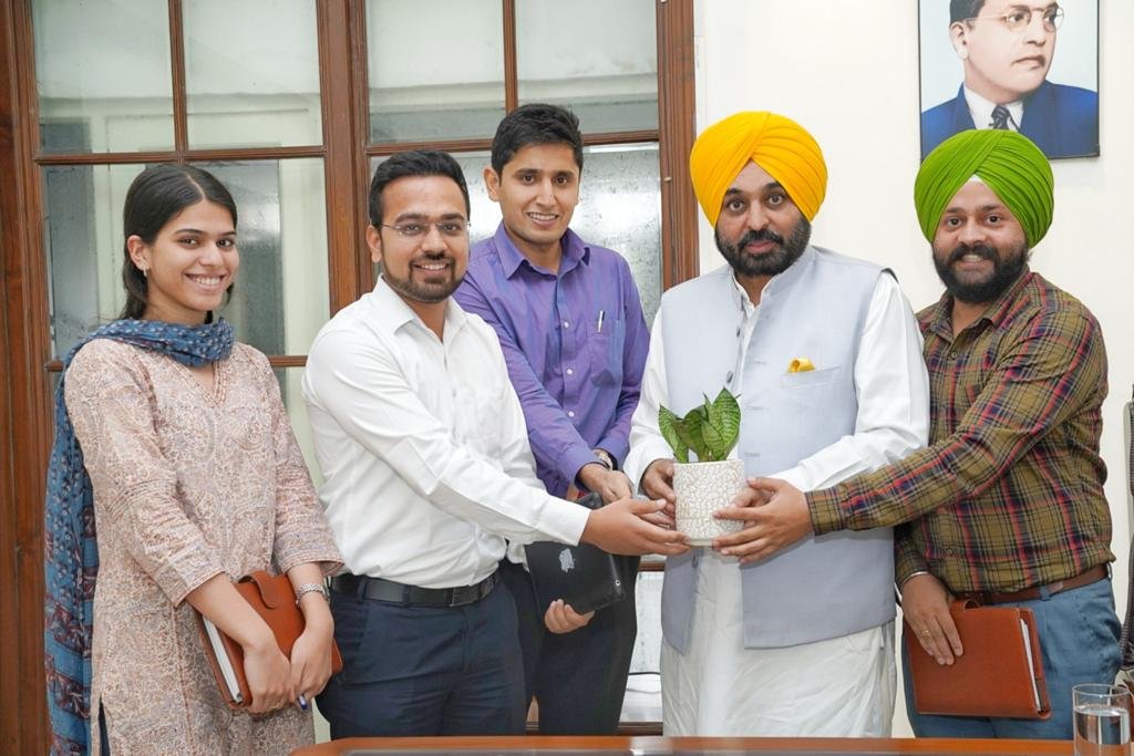 Punjab Cadre IAS officers of 2021 batch on Monday met the Punjab Chief Minister Bhagwant Mann
