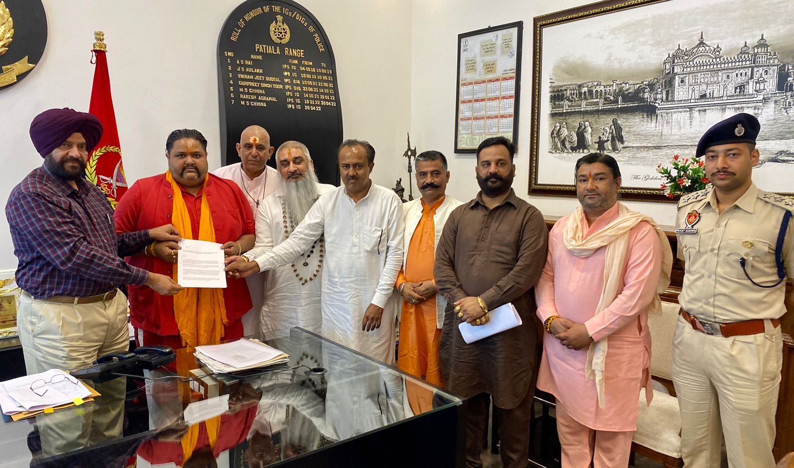 हरीश सिंगला की रिहाई के लिए तमाम हिन्दू संगठनों के डेलिगेशन ने की आईजी एसएसपी से मुलाकात