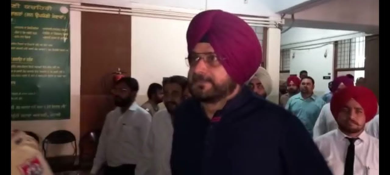 नवजोत सिंह सिद्धू हुए सरेंडर: पटियाला CJM कोर्ट में ‘गुरु’ ने किया सरेंडर