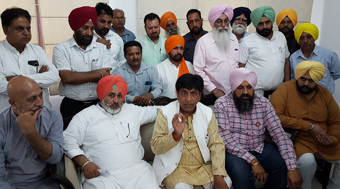 राजस्व मंत्री ब्रम शंकर जिम्पा ने राजस्व पटवारियों की हड़ताल ख़त्म करवाई