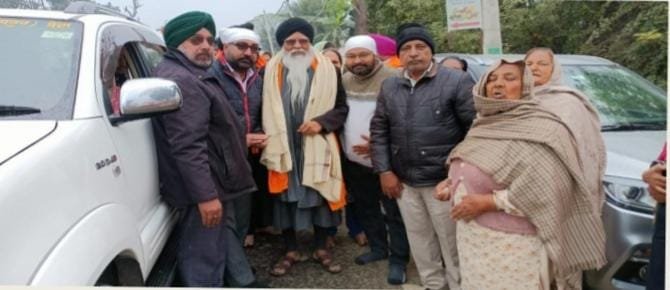ਬਲਵੀਰ ਸਿੰਘ ਖੱਟੜਾ ਅਤੇ ਖੱਟੜਾ ਪਰਿਵਾਰ ਵੱਲੋ ਪਿੰਡ ਚਾਸਵਾਲ ਪੁਹੰਚਣ ਤੇ ਨਗਰ ਕੀਰਤਨ ਦਾ ਕੀਤਾ ਵਿਖੇ ਸਨਮਾਨ