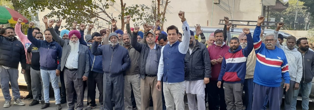 ਨਿਊ ਪਟਿਆਲਾ ਵੈਲਫੇਅਰ ਕਲੱਬ ਨੇ ਪ੍ਰਾਈਵੇਟ ਹਸਪਤਾਲਾਂ ਤੇ ਕਲੀਨਿੰਗਾਂ ਵਿੱਚ ਡਾਕਟਰਾਂ ਵਲੋਂ ਲੋਕਾਂ ਨਾਲ ਕੀਤੀ ਜਾ ਰਹੀ ਲੁੱਟ ਖਸੁੱਟ ਖਿਲਾਫ ਕੀਤਾ ਪ੍ਰਦਰਸ਼ਨ