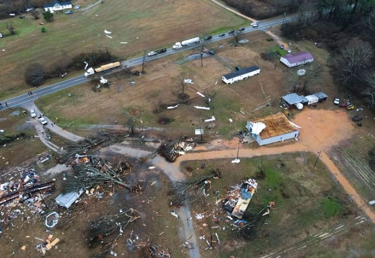 ਅਮਰੀਕਾ ”ਚ ਭਾਰੀ ਤੂਫਾਨ ਕਾਰਨ 7 ਲੋਕਾਂ ਦੀ ਮੌਤ, ਘੱਟੋ-ਘੱਟ 12 ਜ਼ਖਮੀ