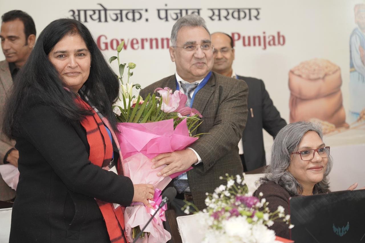 ਪਾਣੀਆਂ ਤੇ ਚੰਡੀਗੜ੍ਹ ਉੱਤੇ ਹੱਕ, ਮੁਹਾਲੀ ਹਵਾਈ ਅੱਡੇ ਤੋਂ ਕੌਮਾਂਤਰੀ ਉਡਾਣਾਂ ਵਧਾਉਣ, ਕੌਮਾਂਤਰੀ ਸਰਹੱਦ ਮਜ਼ਬੂਤ ਕਰਨ, ਜ਼ਮੀਨ ਖ਼ਰੀਦਣ ਲਈ ਇਕਸਾਰ ਨੀਤੀ ਸਮੇਤ ਅਹਿਮ ਮੁੱਦੇ ਉਠਾਏ