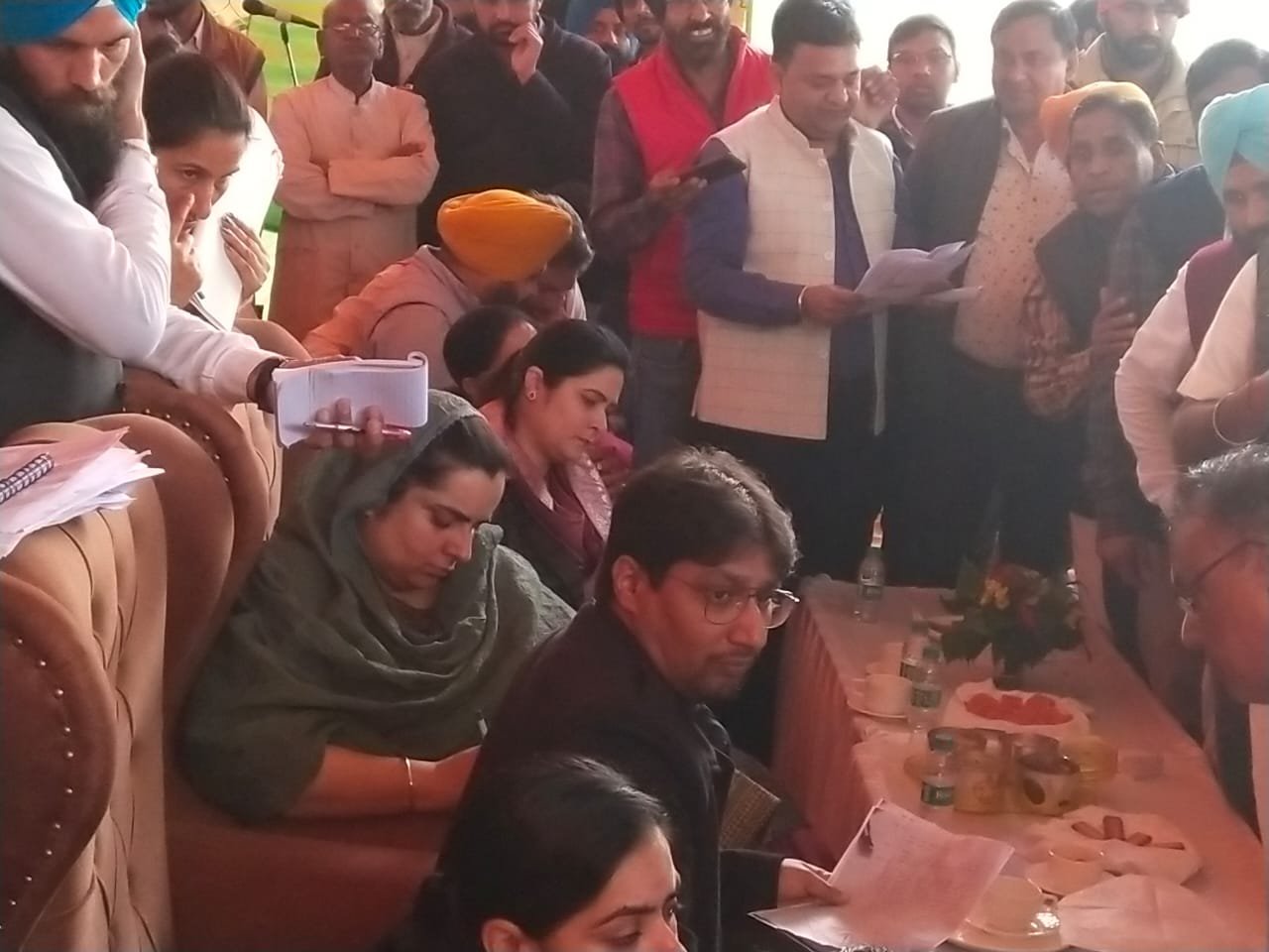 ਕੈਬਨਿਟ ਮੰਤਰੀ ਬਲਜਿੰਦਰ ਕੌਰ ਨੇ ਪ੍ਰਸ਼ਾਸਨਿਕ ਅਧਿਕਾਰੀਆਂ ਦੀ ਟੀਮ ਨਾਲ ਲਗਾਇਆ ਖੁੱਲਾ ਦਰਵਾਰ,   ਸਿਕਾਇਤਾਂ ਸੁਣ ਕੇ ਮੌਕੇ ਤੇ ਹੀ ਕੀਤਾ ਨਿਪਟਾਰਾ