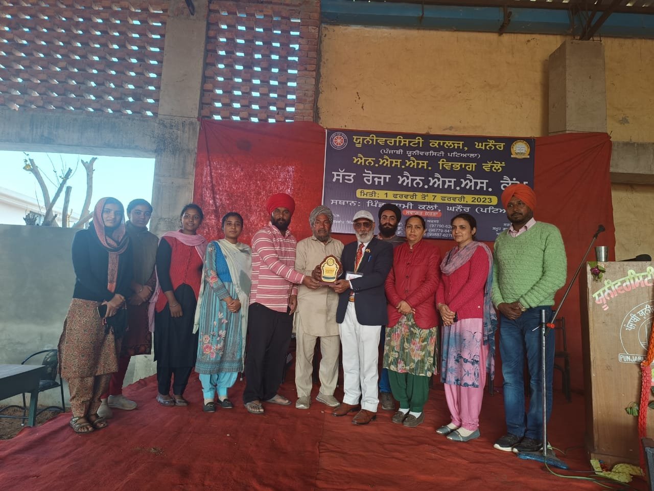 ਸੱਭ ਦੀ ਸੁਰੱਖਿਆ ਬਚਾਉ ਮਦਦ ਦੇ ਮਿਸ਼ਨਰੀ ਦਾ ਸਨਮਾਨ ਕੀਤਾ = ਡਾ ਲਖਬੀਰ ਸਿੰਘ ਗਿੱਲ।