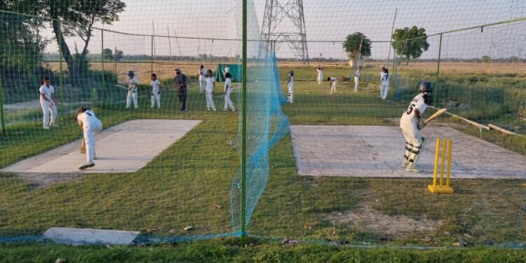 ਕ੍ਰਿਕਟ ‘ਚ ਮੱਲਾਂ ਮਾਰਨ ਲਈ ਨਾਭਾ ਦੇ ਪਿੰਡ ਧਾਰੋਂਕੀ ਕ੍ਰਿਕਟ ਅਕੈਡਮੀ ਵਿਖੇ ਤਿਆਰੀ ਕਰ ਰਹੀਆਂ ਧੀਆਂ-ਧਿਆਣੀਆਂ