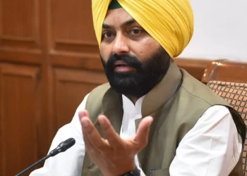 ਟਰਾਂਸਪੋਰਟ ਮੰਤਰੀ ਵਲੋਂ ਆਰ.ਟੀ.ਏ. ਦਫ਼ਤਰ ਦਾ ਅਚਨਚੇਤ ਦੌਰਾ