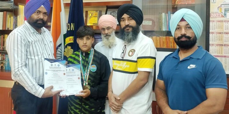 ਪਿੰਡ ਰਣਸੀਂਹ ਖੁਰਦ ਦੀ ਖੁਸ਼ਪ੍ਰੀਤ ਕੌਰ ਨੇ ਚਮਕਾਇਆ ਪੰਜਾਬ ਦਾ ਨਾਂ