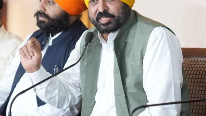 ਸਰਕਾਰੀ ਜਾਇਦਾਦਾਂ ਵੇਚਣ ਲਈ ਪਿਛਲੀਆਂ ਸਰਕਾਰਾਂ ਦੀ ਕੀਤੀ ਆਲੋਚਨਾ