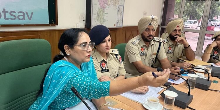 ਪੰਜਾਬ ਰਾਜ ਅਨੁਸੂਚਿਤ ਜਾਤੀਆਂ ਕਮਿਸ਼ਨ ਦੇ ਮੈਂਬਰ ਪਰਮਜੀਤ ਕੌਰ ਵੱਲੋਂ ਸ਼ਿਕਾਇਤਾਂ ਦੀ ਸੁਣਵਾਈ