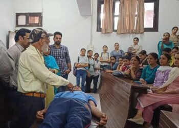 ਕੀਮਤੀ ਜਾਨਾਂ ਬਚਾਉਣ ਅਤੇ ਅਮਨ ਸ਼ਾਂਤੀ ਲਈ ਇੱਕ ਗੰਗਾ ਬਹਾਓ।      