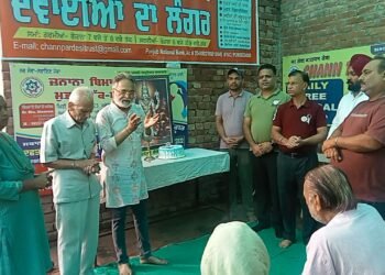 ਦਵਾਈਆਂ ਦੇ ਦੇਵਤਾ ਭਗਵਾਨ ਧਨਵੰਤਰੀ ਜੀ ਨੂੰ ਭੋਗ ਲਗਵਾ ਕੇ ਟਰੱਸਟ ਨੇ ਕੀਤਾ ਦੂਜੇ ਸਾਲ ਦਵਾਈਆਂ ਦੇ ਲੰਗਰ ਦਾ ਅਗਾਜ਼