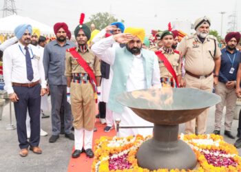 ਮੁੱਖ ਮੰਤਰੀ ਵੱਲੋਂ ਨੌਕਰੀ ਦੌਰਾਨ ਹਾਦਸੇ ਵਿਚ ਮਾਰੇ ਜਾਣ ਵਾਲੇ ਸੈਨਿਕਾਂ ਦੇ ਪਰਿਵਾਰਾਂ ਲਈ ਐਕਸ-ਗ੍ਰੇਸ਼ੀਆ ਗਰਾਂਟ ਸ਼ੁਰੂ ਕਰਨ ਦਾ ਐਲਾਨ